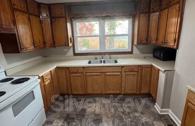 703 Old Riceville Road