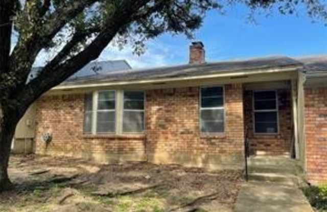 1230 Lexington Drive