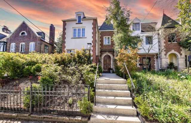 3222 Klingle Road NW