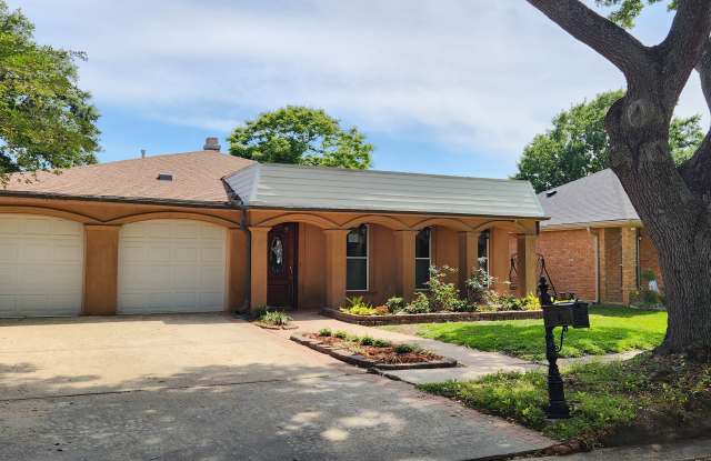55 Granada Dr