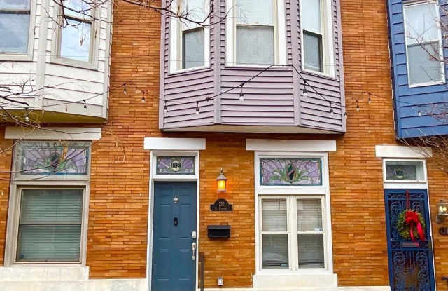 Photo of 132 S POTOMAC Street