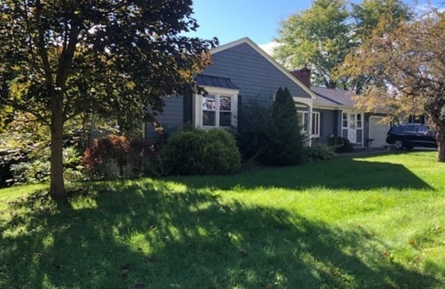 445 Dennison Drive - 445 Dennison Drive, Southbridge Town, MA 01550