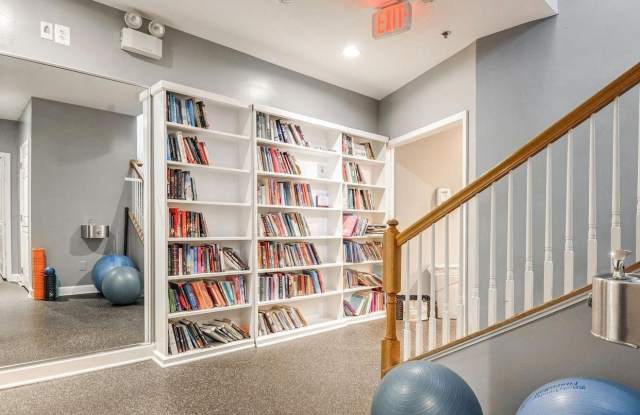 1324 Roundhouse Ln Unit 1324