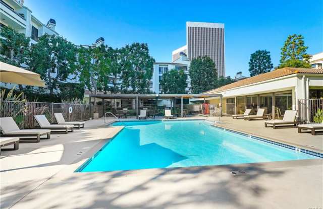 Photo of 2122 Century Park Lane