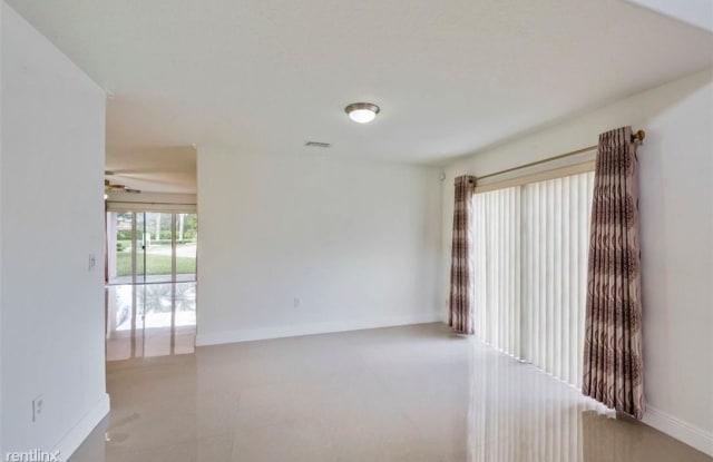 13701 NW 22nd Pl - 13701 NW 22 Pl, Sunrise, FL 33323