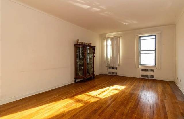359 Ovington Ave Apt D2