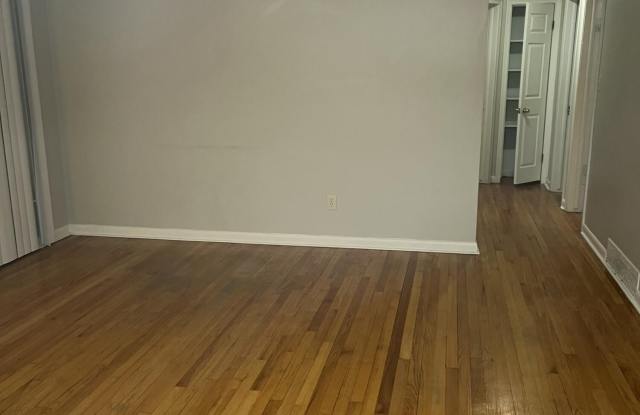 12116 Columbia Avenue