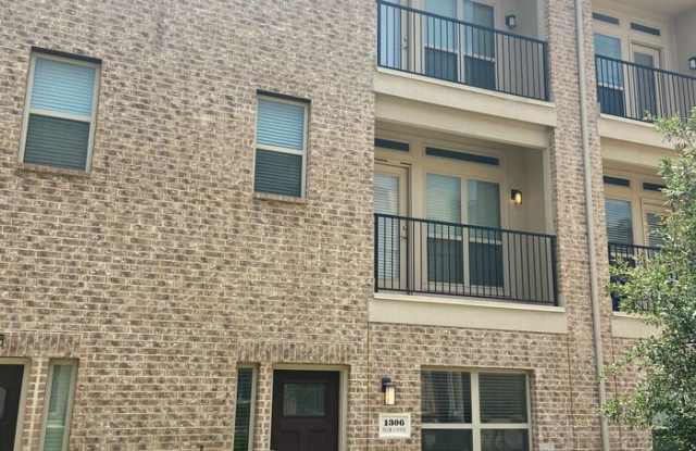 1306 Palm Canyon Drive - 1306 Palm Canyon Dr, Dallas, TX 75204