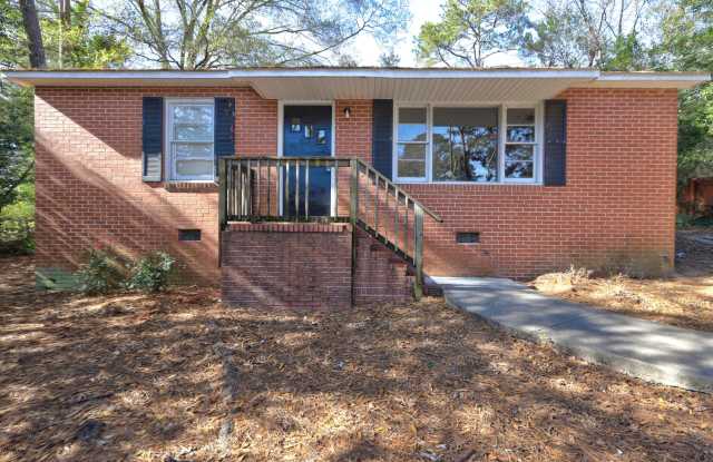 2512 Derrell Dr.
