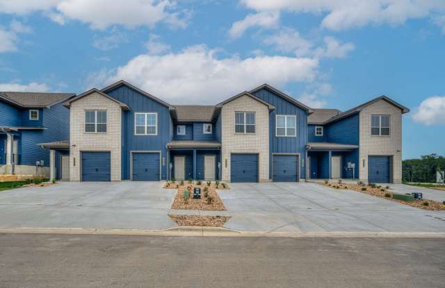8446 Adelaide Dr