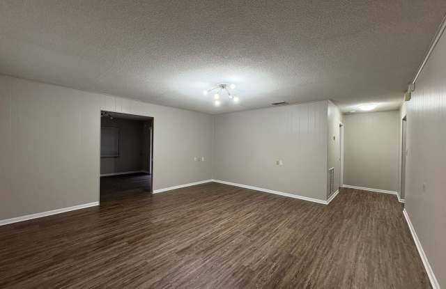 Photo of charming large 3 bed /2 bath