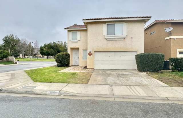 Move in ready 3 bed 3 bath home