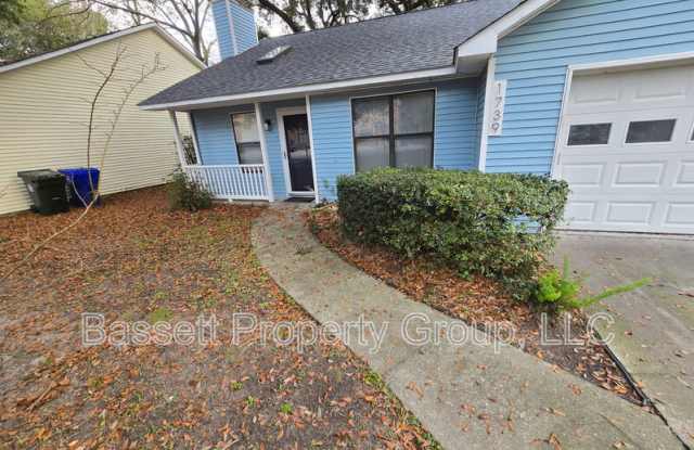 Photo of 1739 River Front Dr