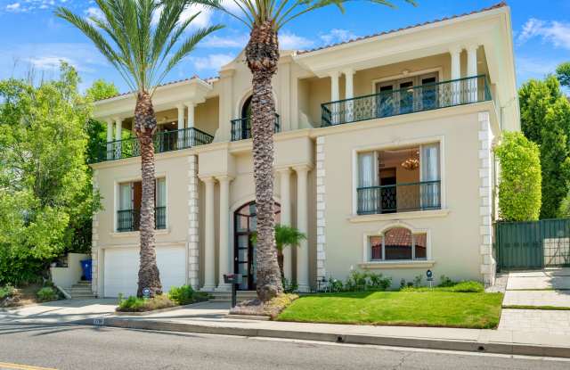 2784 Deep Canyon Drive