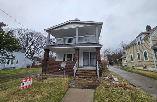 9711 Aetna Road - Upstairs