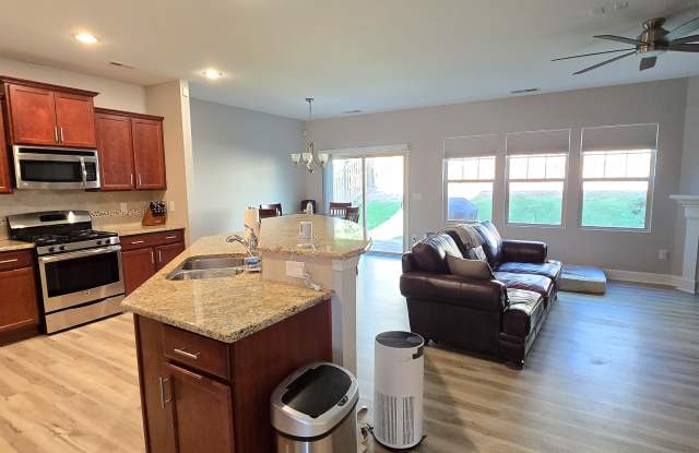 2211 Tanners Mill Dr