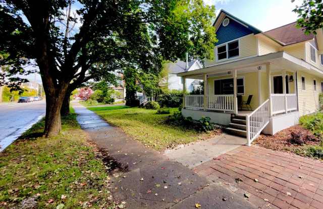 2 Blocks from Munson Hospital
