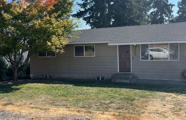 2795 NE 71st St - 2795 Northeast 71st Street, Hazel Dell, WA 98665