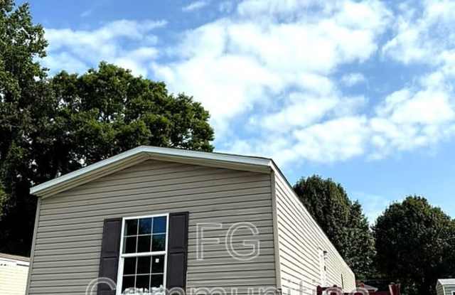 112 Cloverleaf Ct
