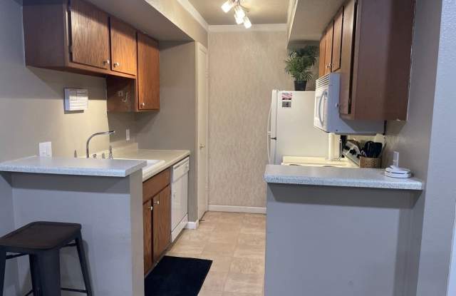 6701 Eastridge Dr. unit: 116