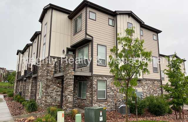 Photo of 2 Bed/2.5 Bath, 1,931 Sqft - 1612 Castle Creek Cir Castle Rock, CO 80104