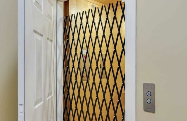 15308 Royal Troon Ave