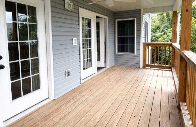 Condo Living 26 Hundred sq Ft!!