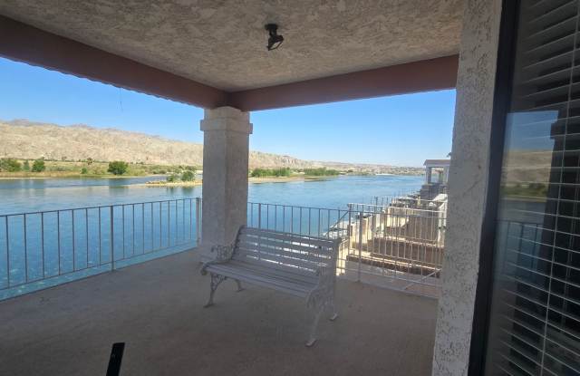 Waterfront 3BR Vacation rental with Utilities-Fully Furnished