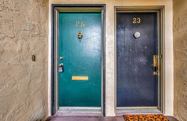 4 bed, 2.5 bath top floor corner unit condo with spectacular views for rent!