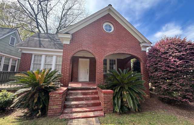 Bungalow in Rosewood