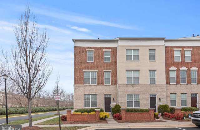 22716 PARKLAND FARMS Terrace