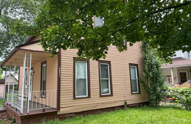 Cudell/Edgewater neighborhood; 4 bedroom/1 bath single family house for rent!