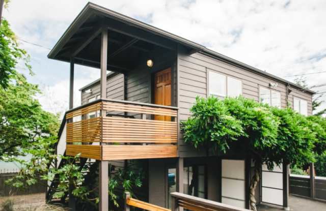 Photo of 2114 7th Ave W