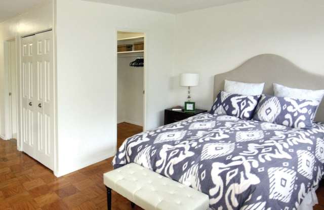 Calvert House Apartments