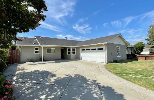 Updated and Spacious 4 Bedroom in Laguna Lake