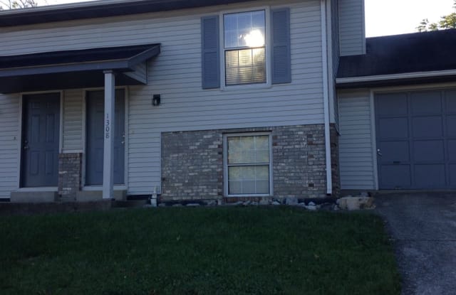 1308 Dale Dr - 1308 Dale Drive, Winchester, KY 40391