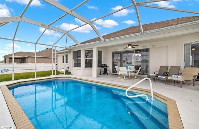 1049 NW 38th Place