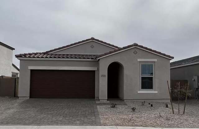 1725 W TOLTEC Drive