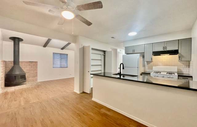 Photo of 1118/1120 Hazelton