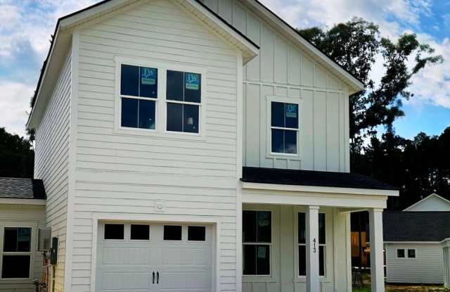 413 Queenview Lane