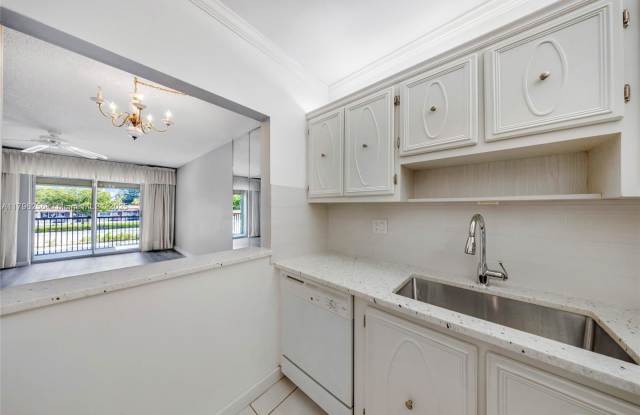 Photo of 257 South Cypress Road