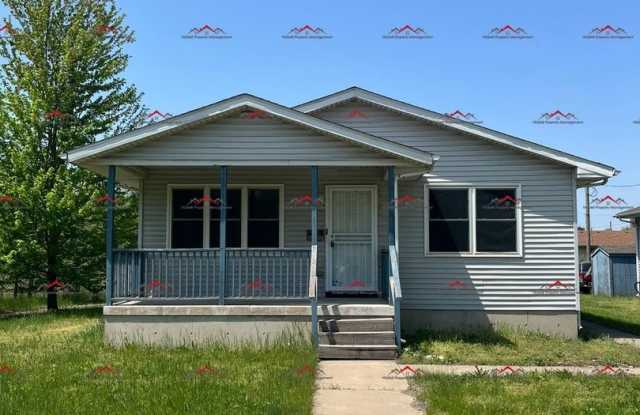 Very spacious 3 Bedrooms, 1 Bathroom Home