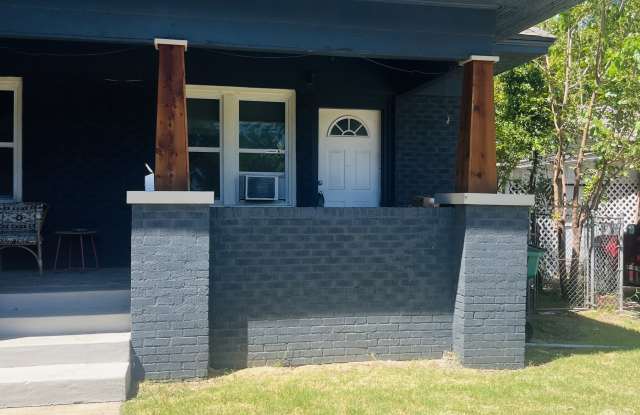 Photo of 1829 West Park Place