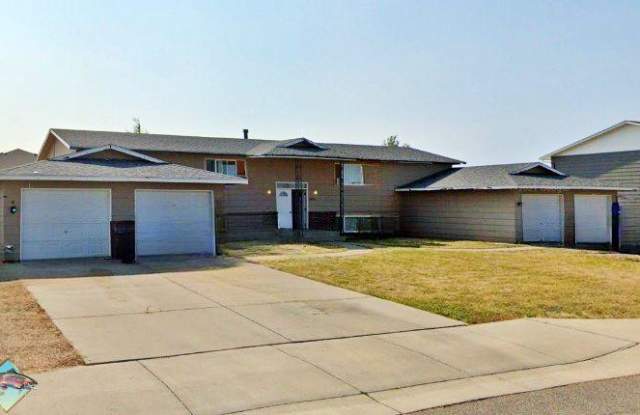 2050 Clubhouse Way