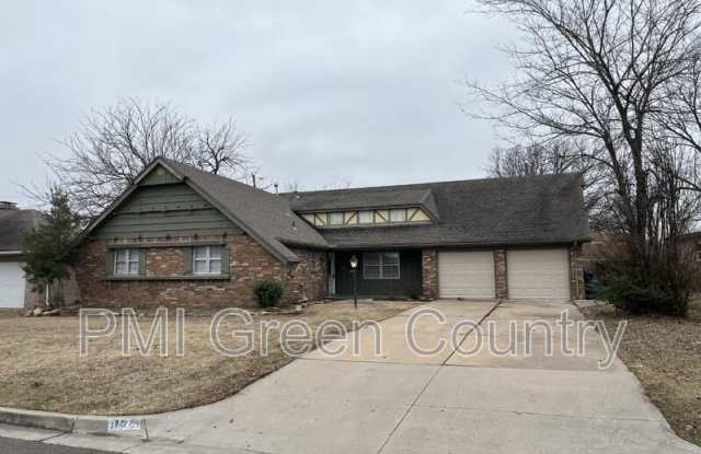 8174 E 31st Pl