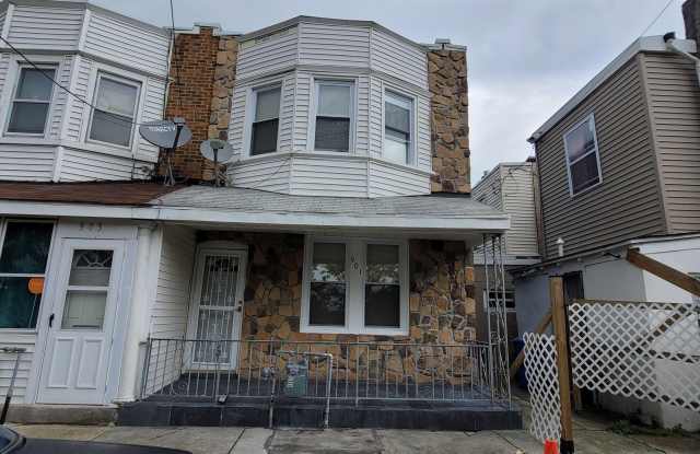 901 Emerson Ave