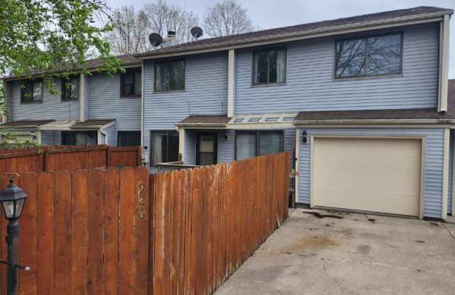 926 Breezewood Circle