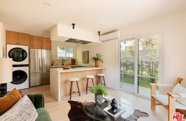 Photo of 1016 Manzanita St