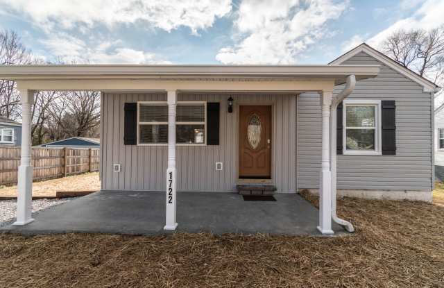 Alcoa 37701 - Recently updated 3 bedroom, 2 bath home in the City of Alcoa with washer/dryer included - Contact Tim Tipton (865) 806-7255