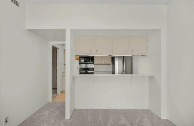 700 West 7th Avenue
